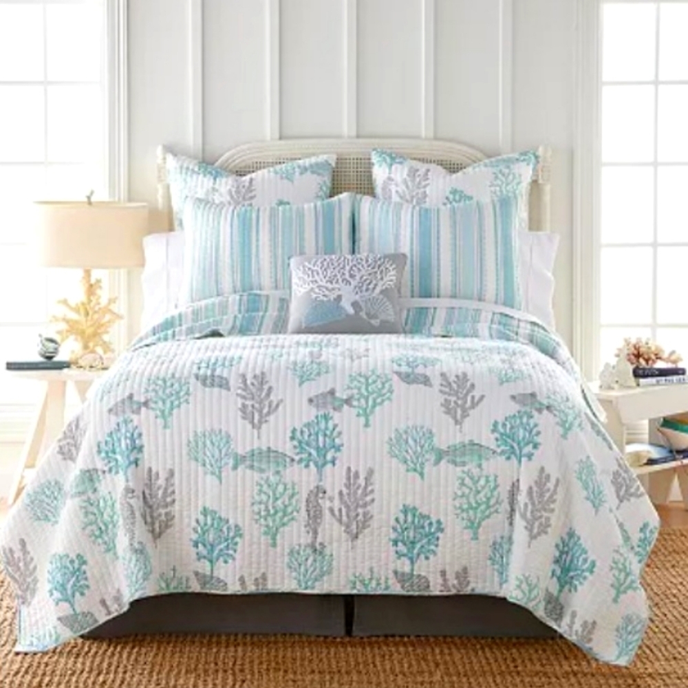 NWT Levtex Double-Faced Beautiful Sea-Inspired Designs, Twin-Size Quilts - Picture 2 of 5
